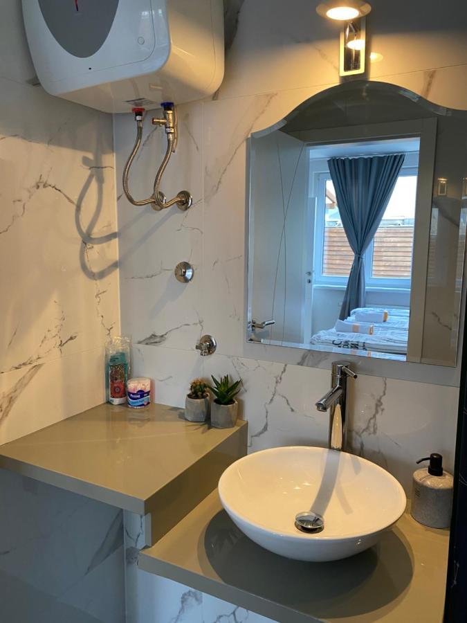 Art In Paradise Apartments Сараєво Екстер'єр фото